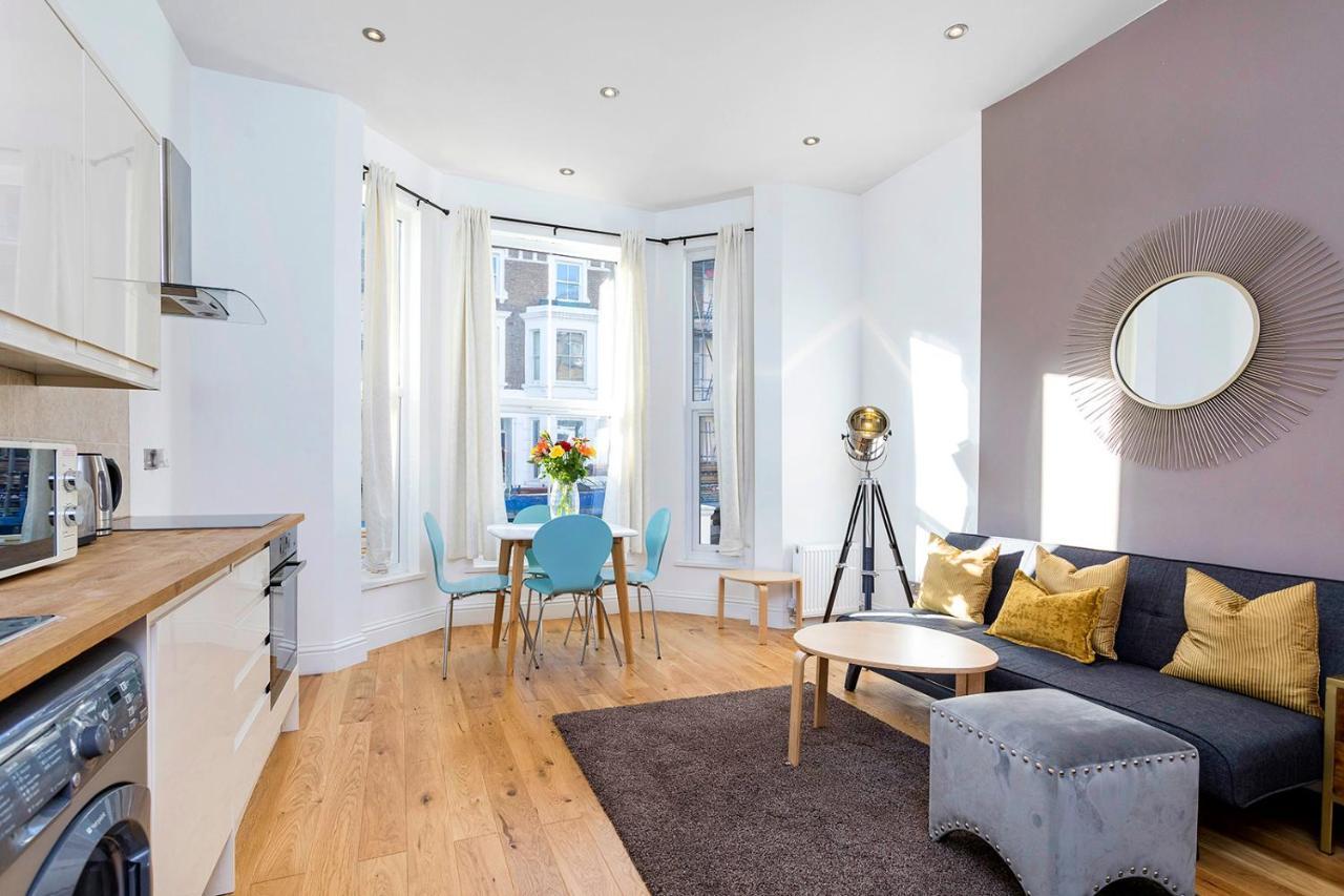 Stylish 2 Bed Apartment-zone 2 - 10 Minutes To The Heart Of London- Sleeps Up 8 Apartment London
