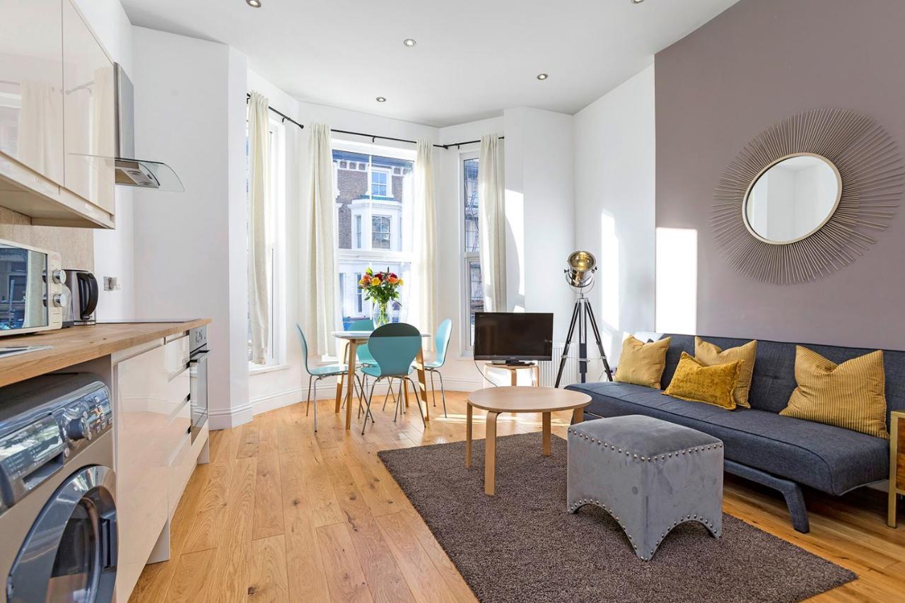 Stylish 2 Bed Apartment-zone 2 - 10 Minutes To The Heart Of London- Sleeps Up 8 Apartment London