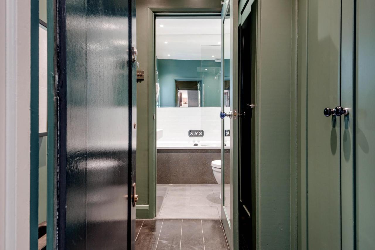 Chic Chelsea Near South Kensington By Underthedoormat