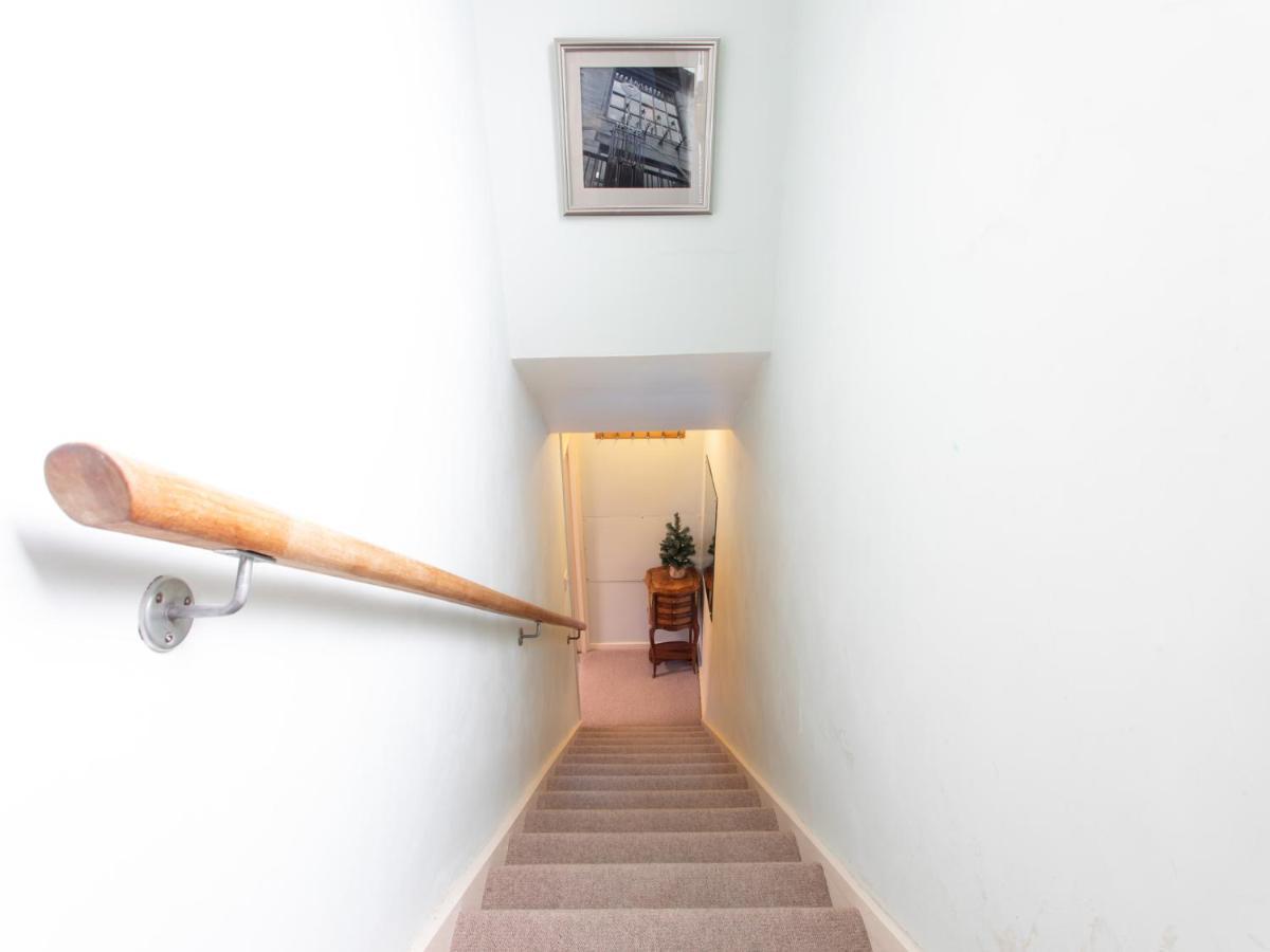 Pass The Keys Pimlico Minutes From Big Ben, And Eye Leilighet London