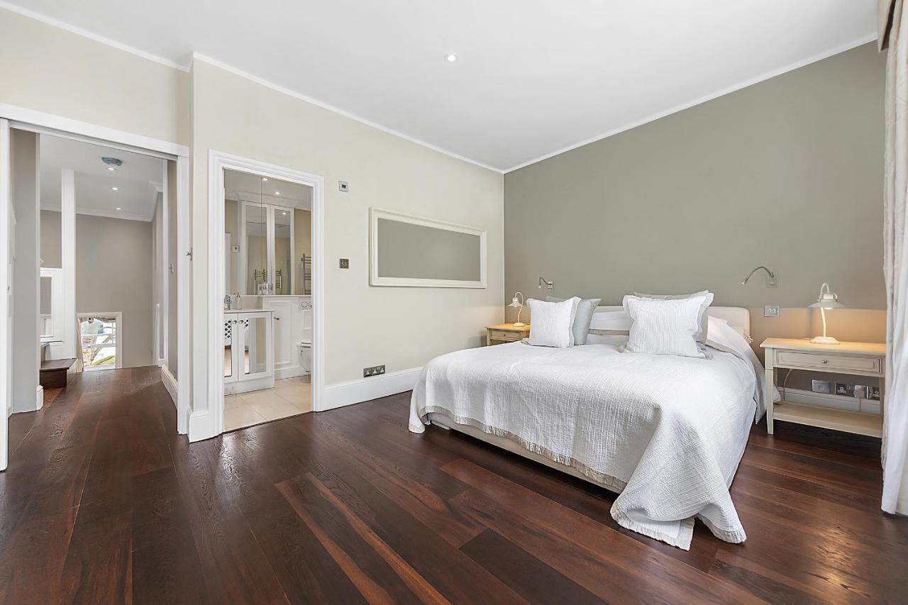 Veeve - Roof Terrace Views In Chelsea * Londen