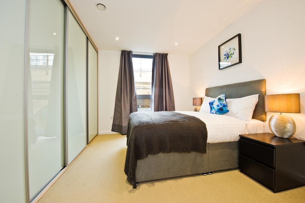 - Bridge Apartment London