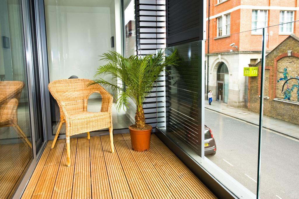 - Bridge Apartment London