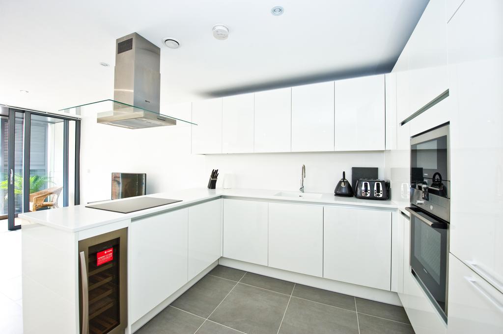 - Bridge Apartment