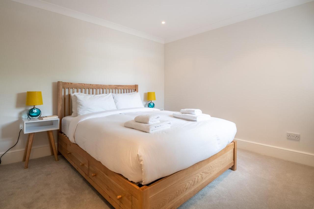 Pleasant Putney Close To The Tube Station By Underthedoormat Appartement Londen