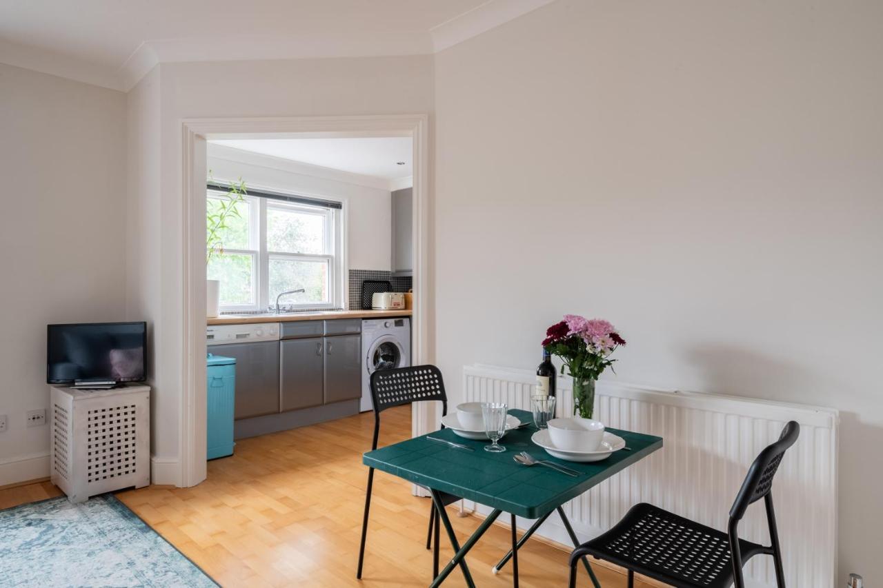 Appartement Pleasant Putney Close To The Tube Station By Underthedoormat Londen