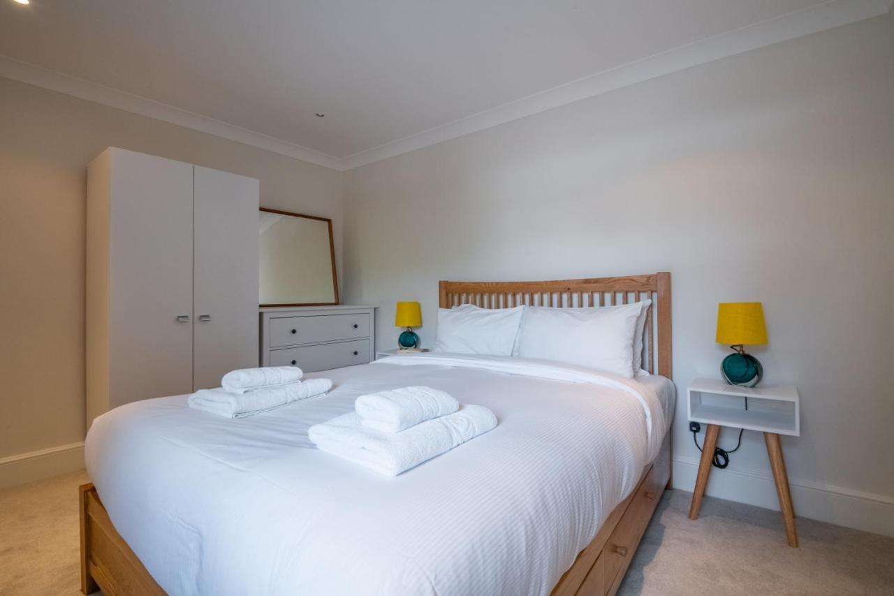 Pleasant Putney Close To The Tube Station By Underthedoormat Appartement Londen