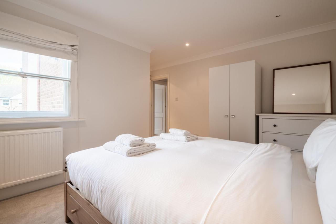 Pleasant Putney Close To The Tube Station By Underthedoormat Apartment *