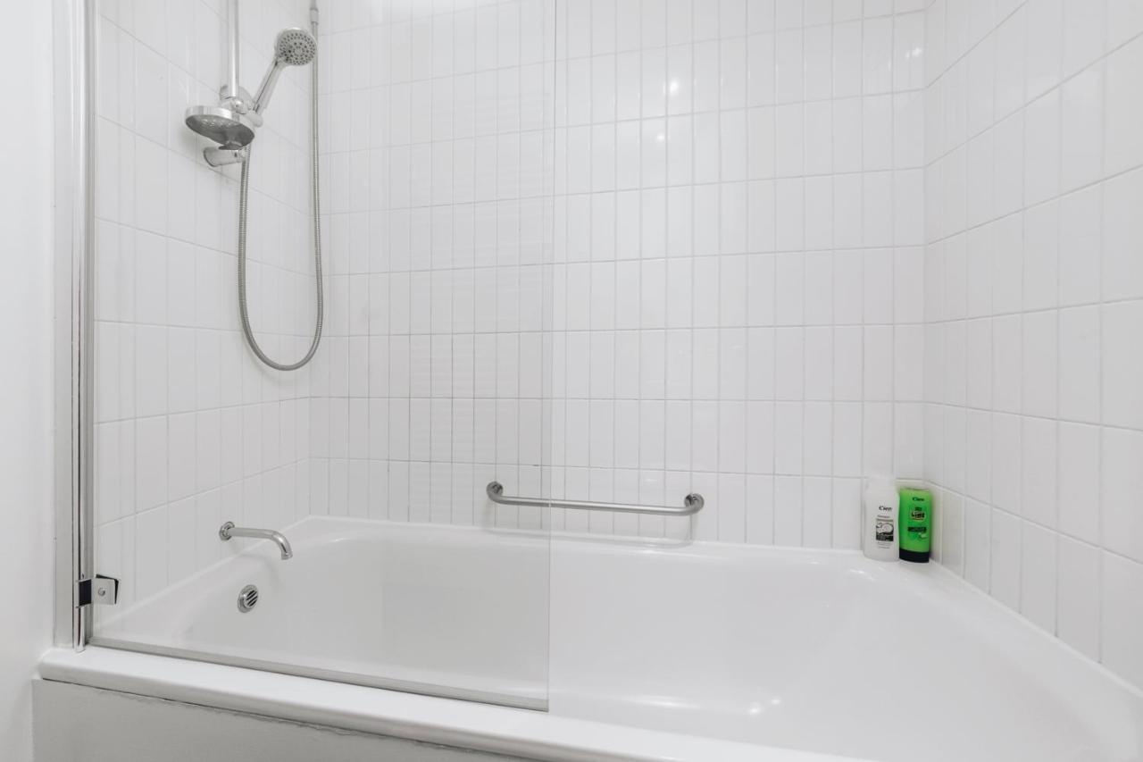 Interior Designer Flat With Two Terraces Apartment London