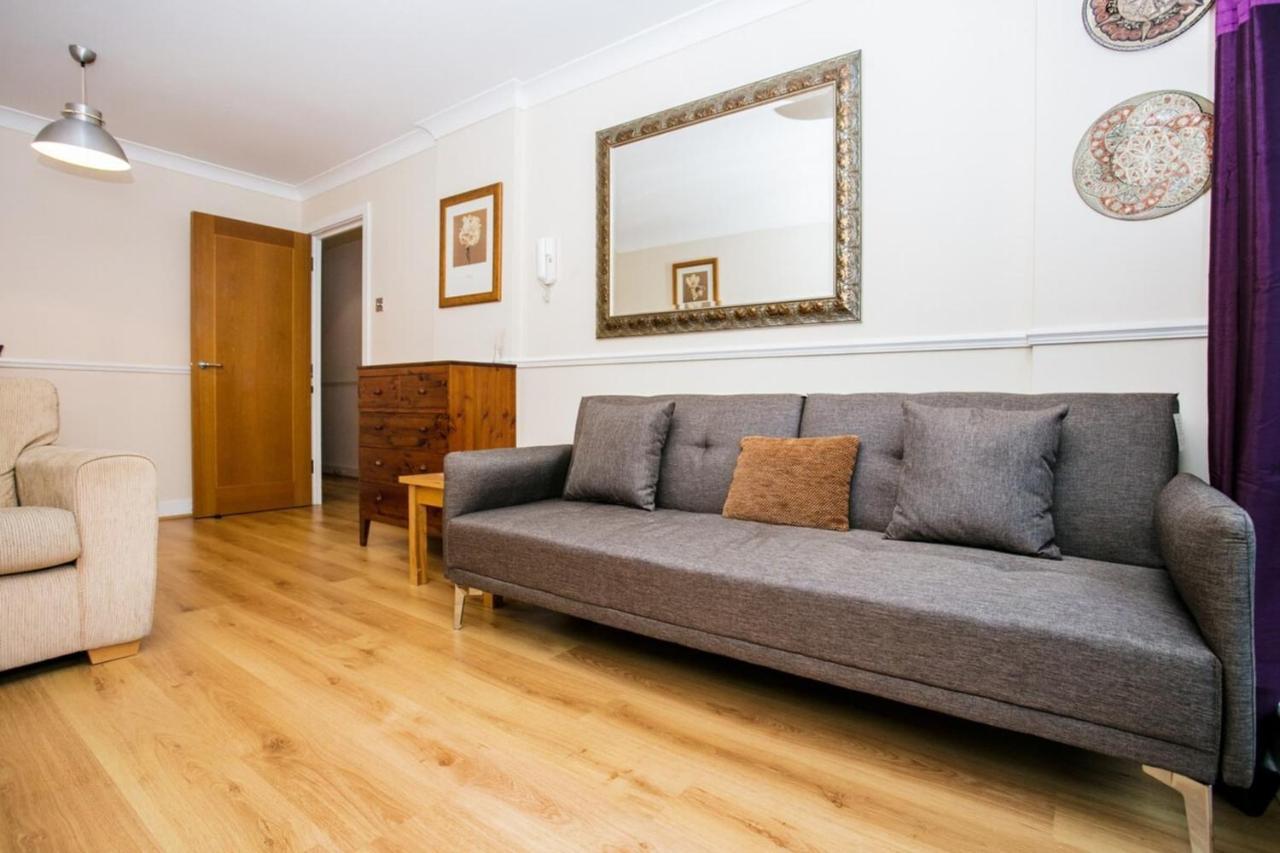 1 Bedroom On The Riverbank Near St Paul's Londres