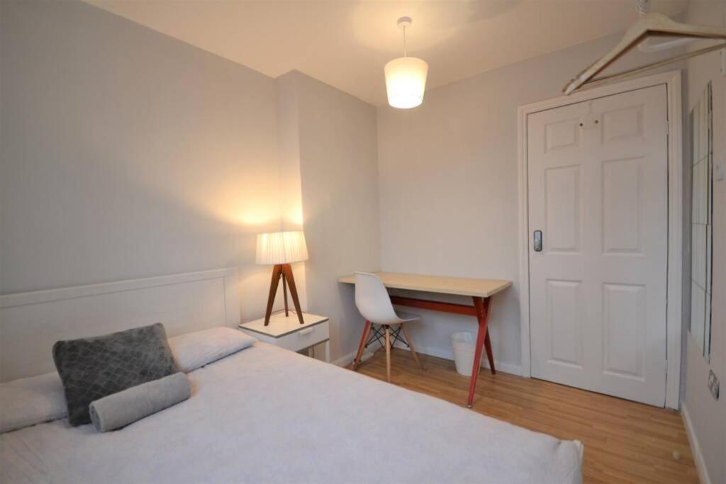 Stylish Budget 4 Bedroom Flat In Brick Lane * Londen