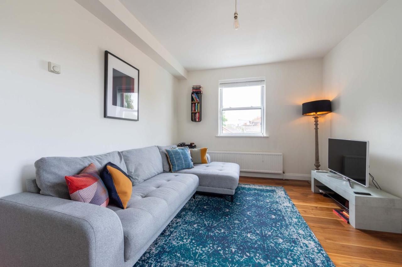 Pass The Keys Bright In Peckham With Free Parking Apartment *