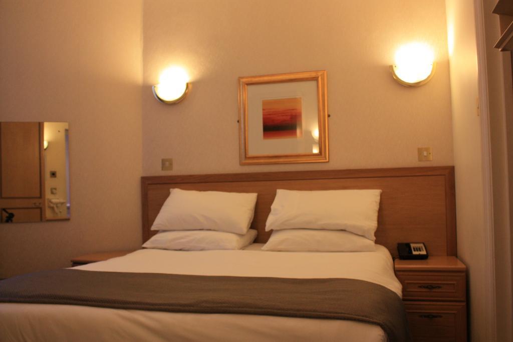 Regency Westend Bed & Breakfast London