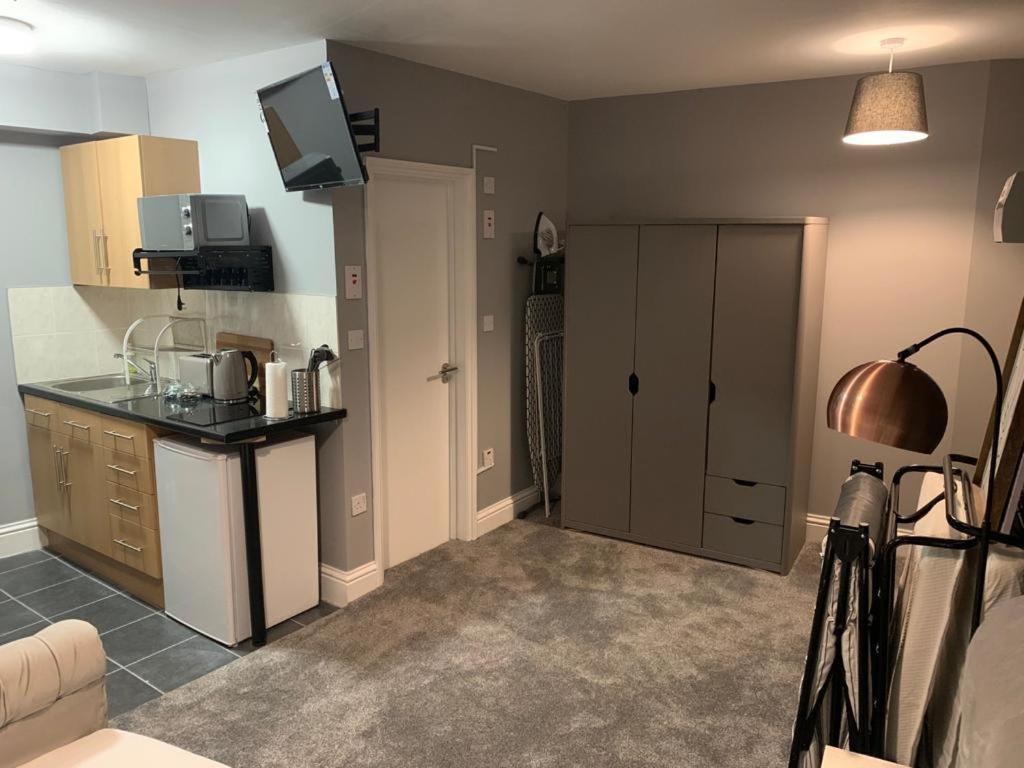 Apartment Spacious, Bright Twin *