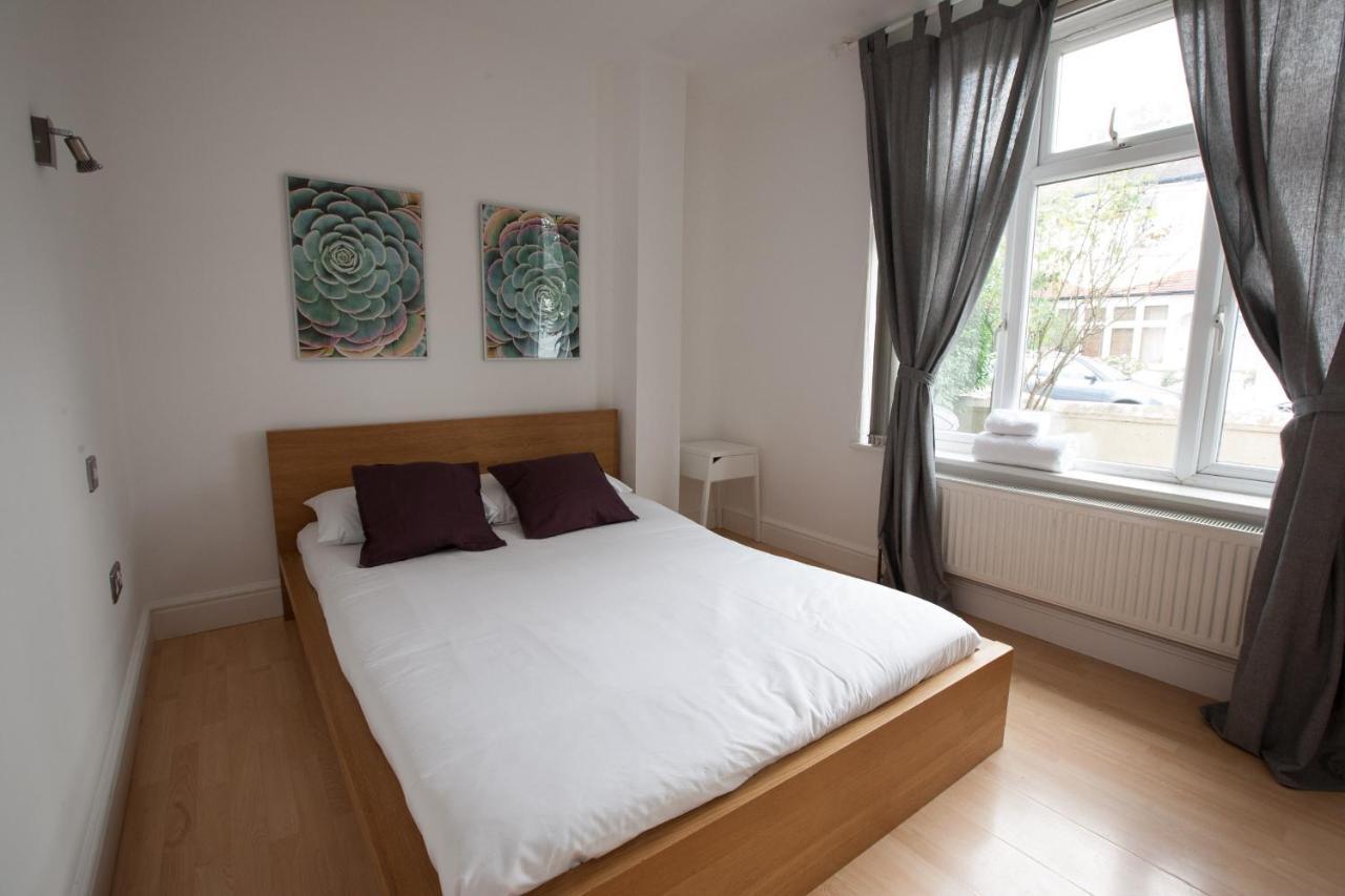 Tooting & By Dc Guest house *