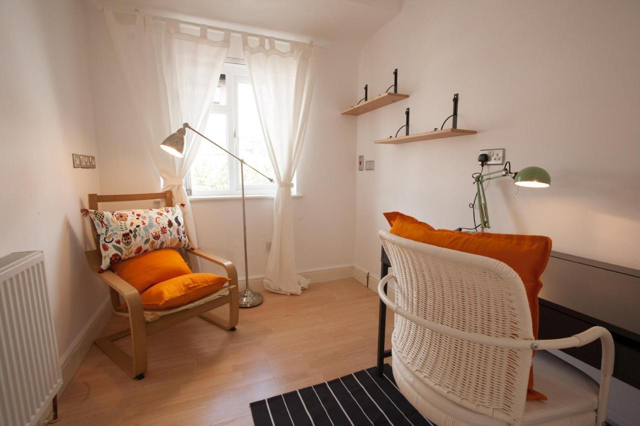 Tooting & By Dc Guest house *