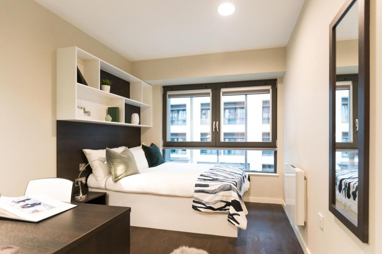 Apartment For Students Only Premium And 2 Bed At Chapter Old Street In London