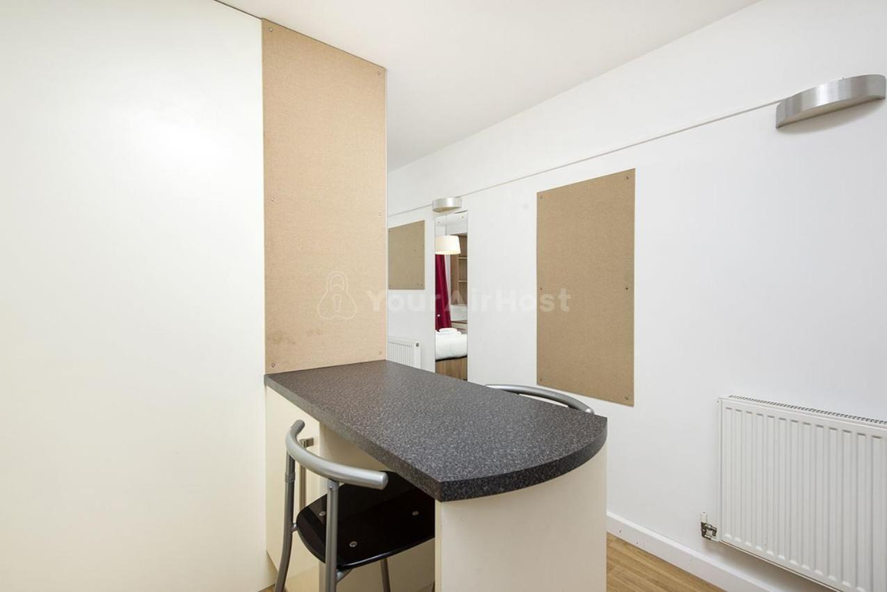 Spacious At Axo Camden In * Londres