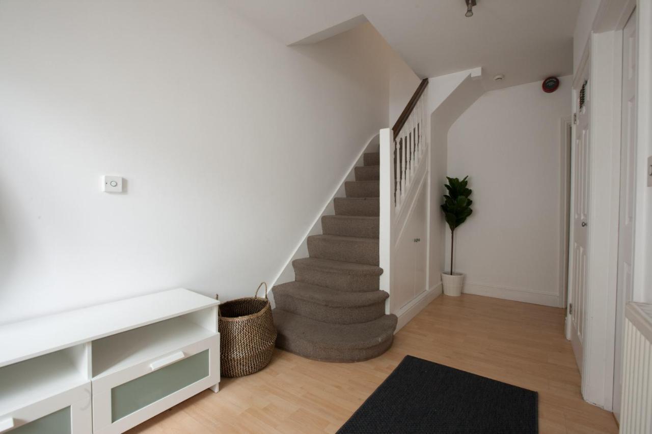 Tooting & By Dc Guest house