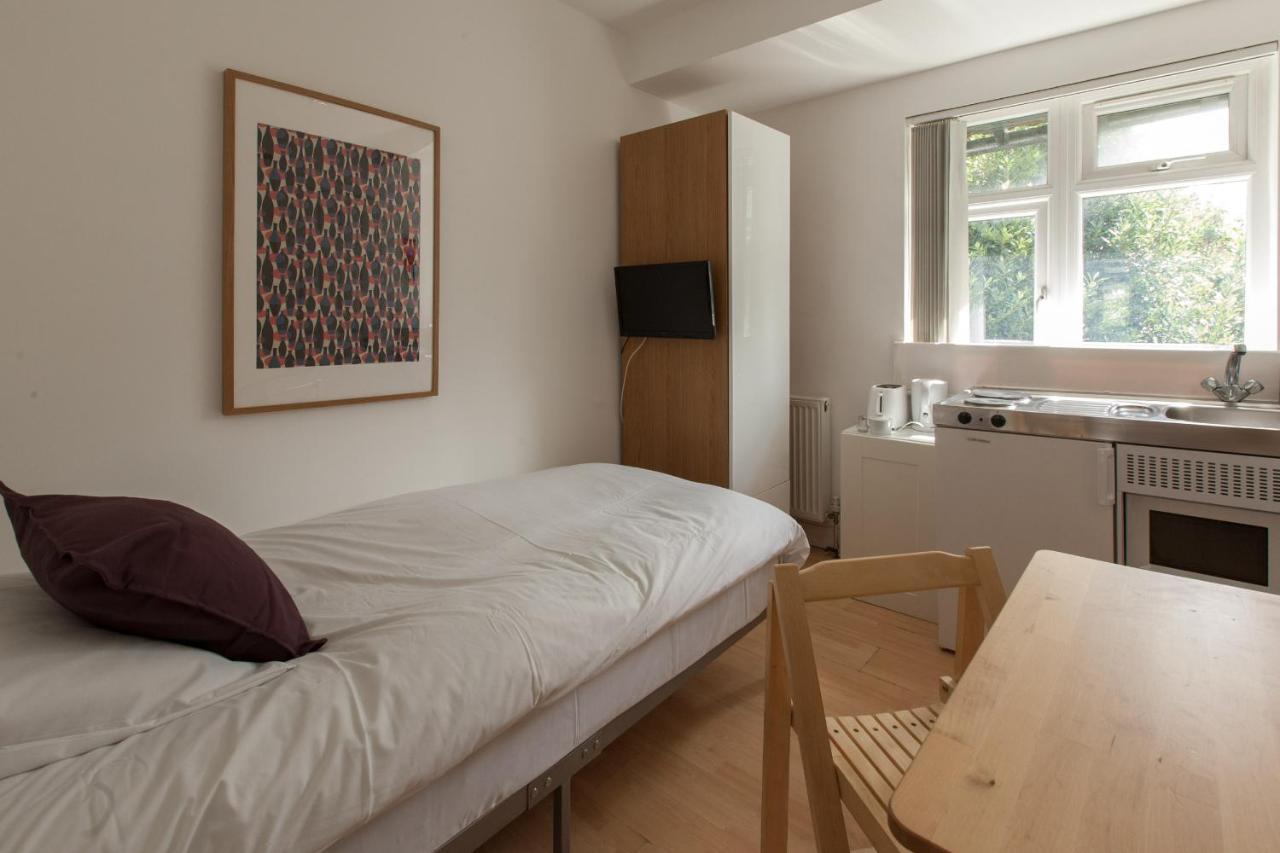 Tooting & By Dc Guest house