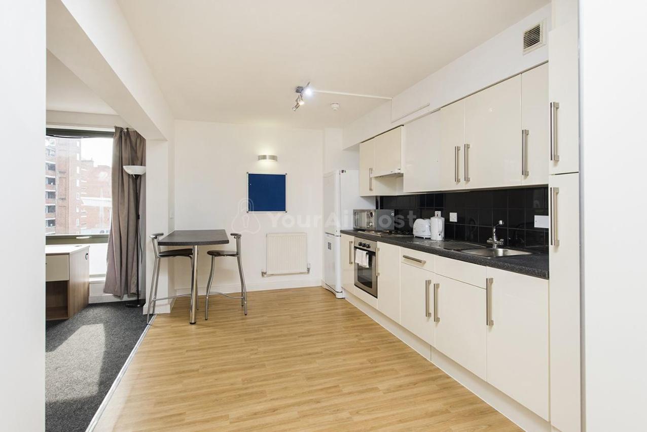 Spacious At Axo Camden In * Londres