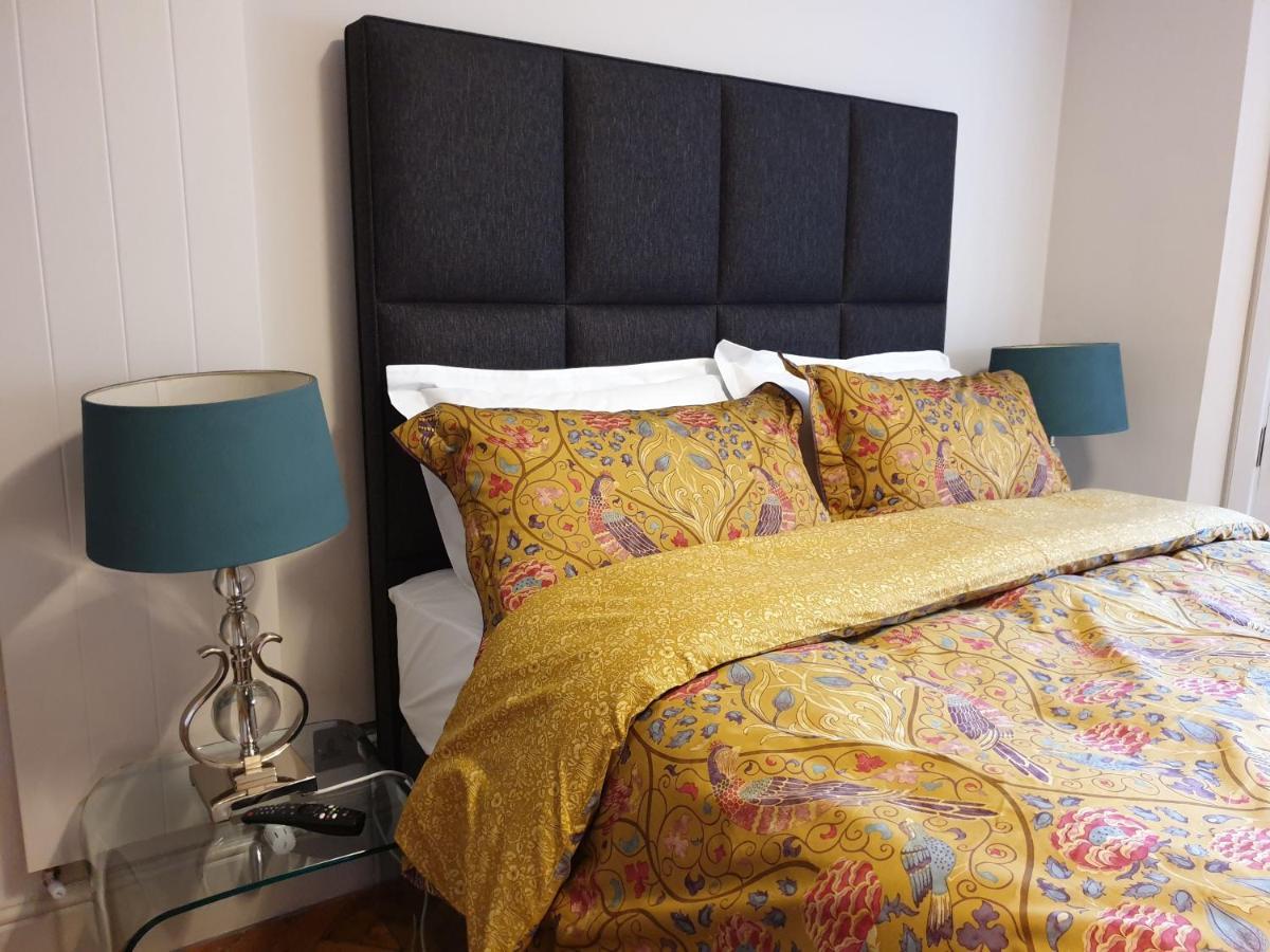 Apartment St Paul's London
