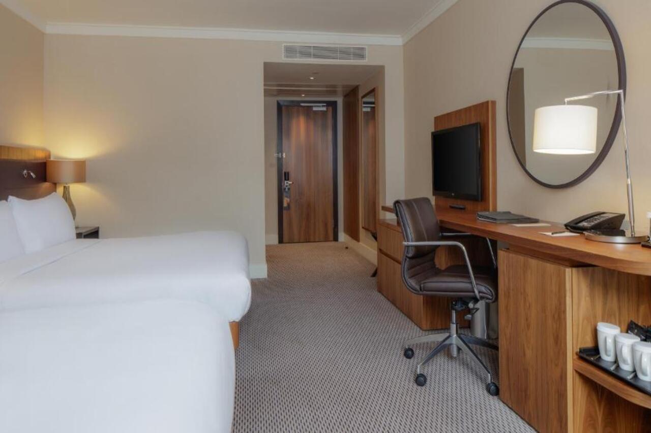 Hilton Wembley Hotel 4*