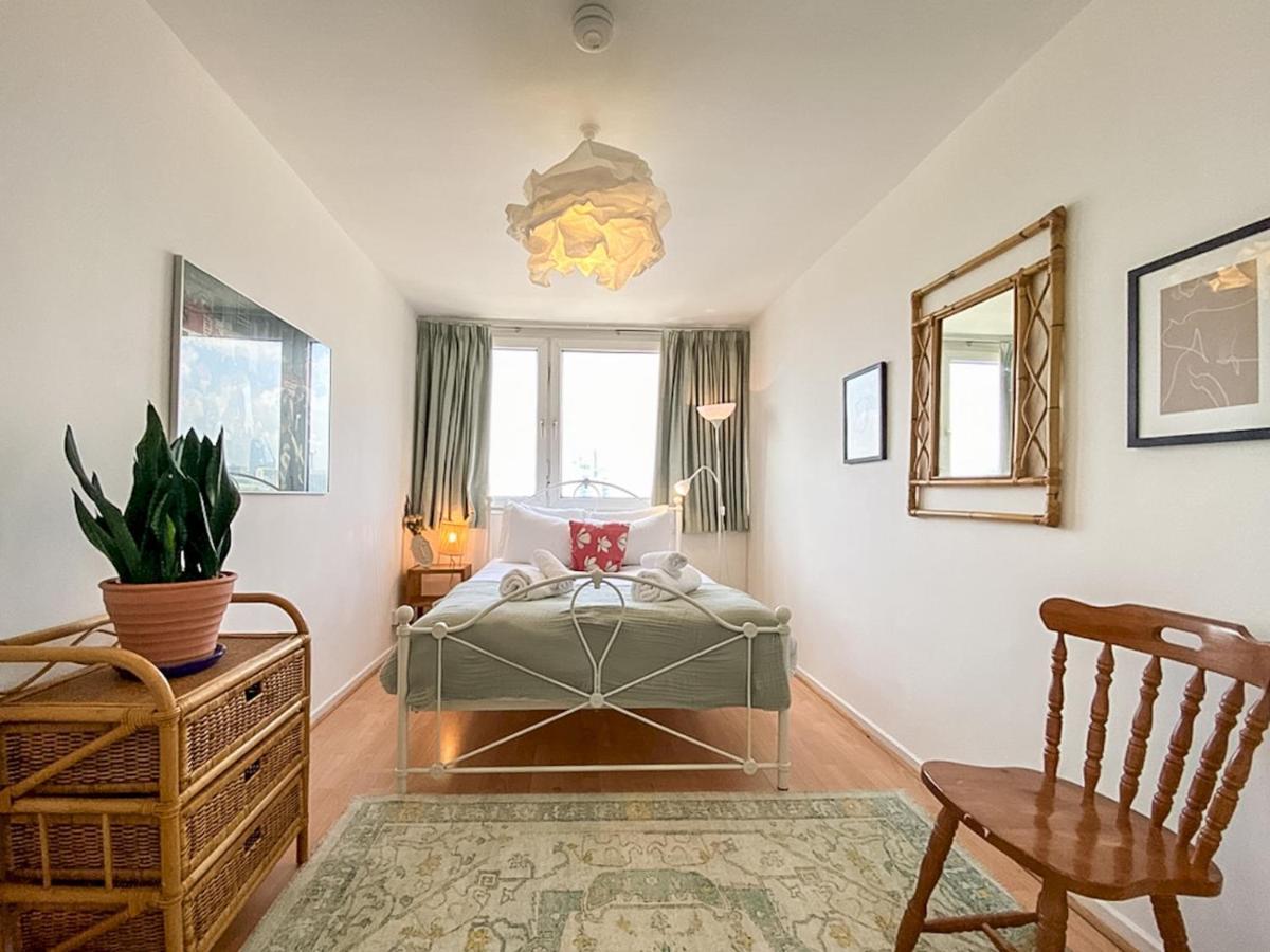 Pass The Keys Spacious 2bedroom Flat With Views In Bridge * Londen