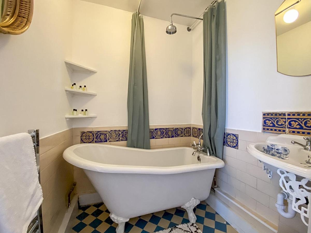 Pass The Keys Spacious 2bedroom Flat With Views In Bridge Appartement *