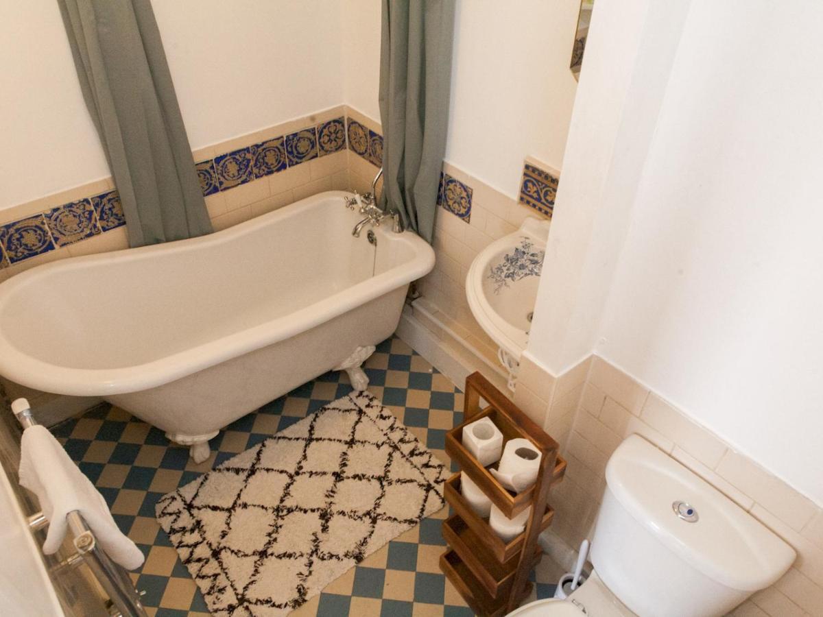 Pass The Keys Spacious 2bedroom Flat With Views In Bridge * Londen