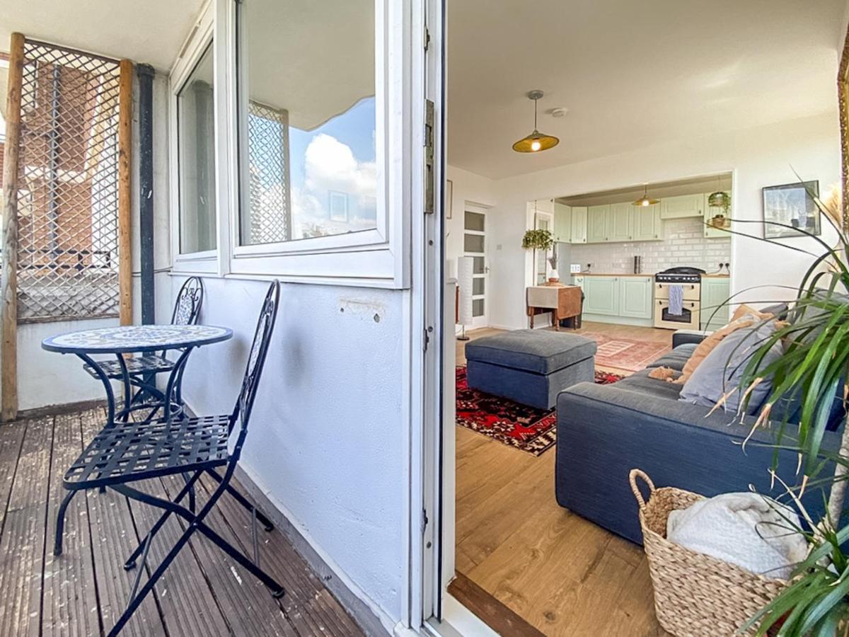 Pass The Keys Spacious 2bedroom Flat With Views In Bridge * Londen