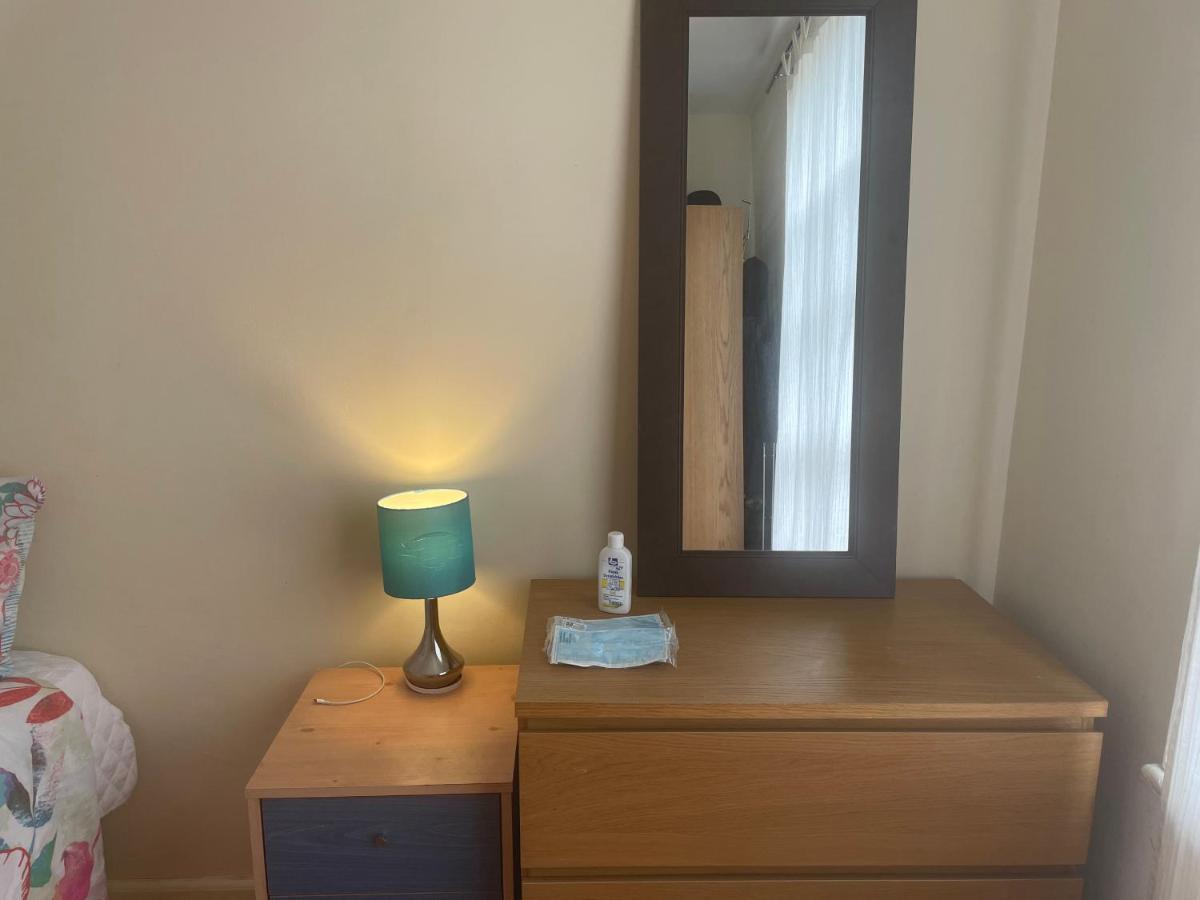 Cama Box Finsbury Park Guest house