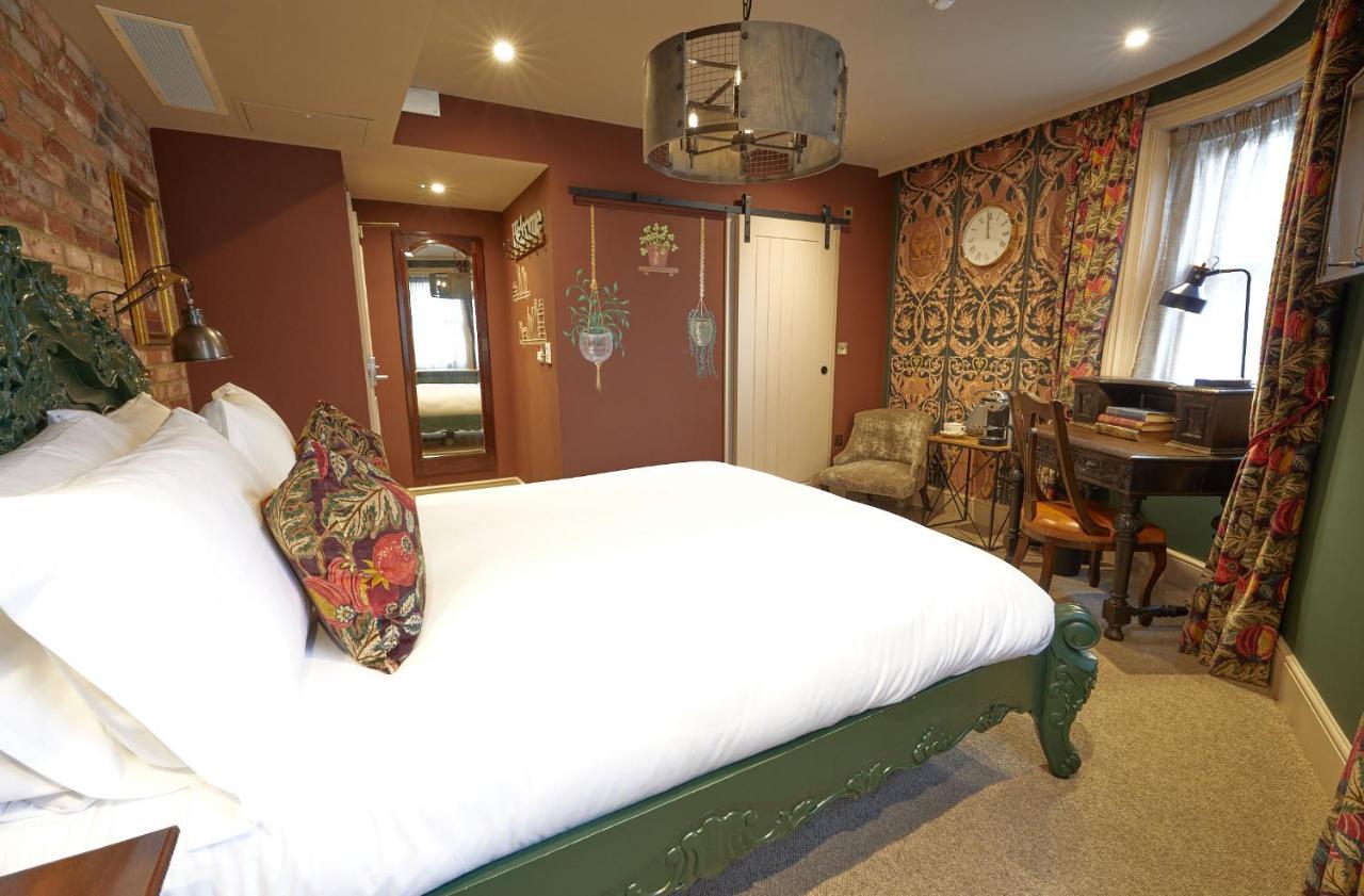 Hotel The Kings Arms Pub & Boutique