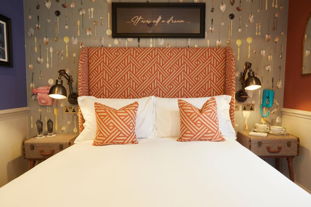 The Kings Arms Pub & Boutique