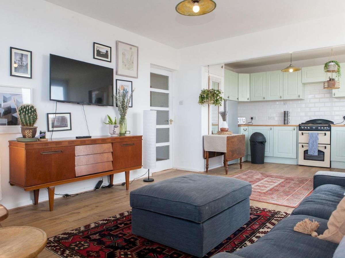 Pass The Keys Spacious 2bedroom Flat With Views In Bridge Appartement