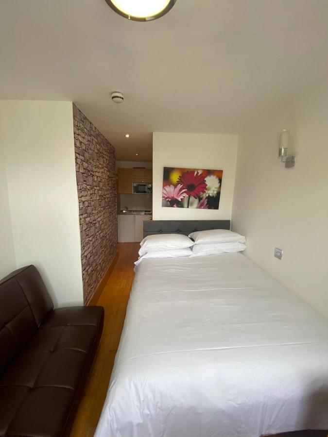Appartement F303- Fantastic 3rd Flr Studio Near Hyde Park Londen