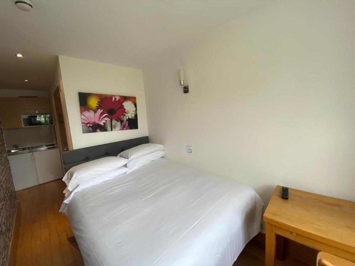 Appartement F303- Fantastic 3rd Flr Studio Near Hyde Park Londen