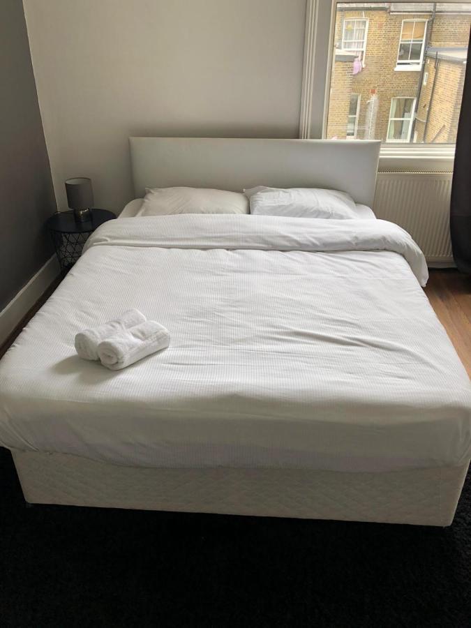 Pleasant Two Bed-Room Flat Near Portobello Market * London