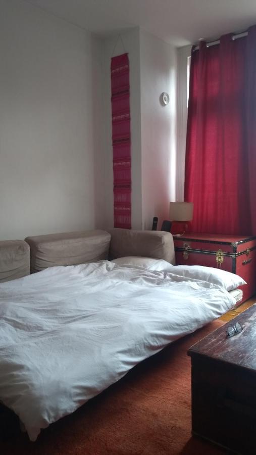 Homey, Warm & Welcoming Room. *
