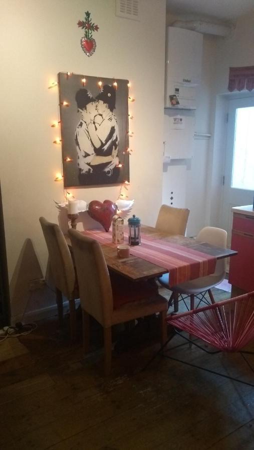Homey, Warm & Welcoming Room.