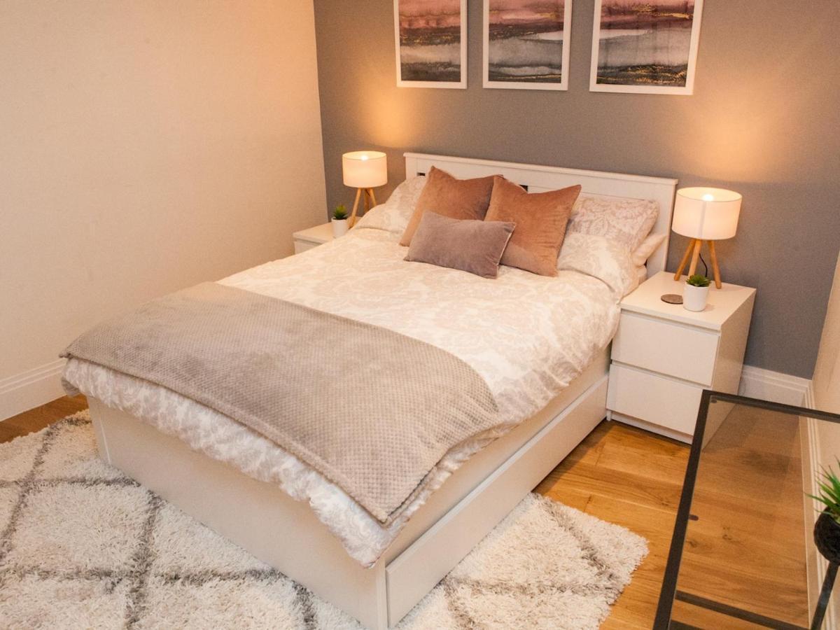 Pass The Keys Large And Modern Studio Flat In South East Apartment London