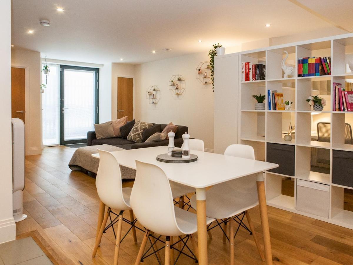 Appartement Pass The Keys Large And Modern Studio Flat In South East