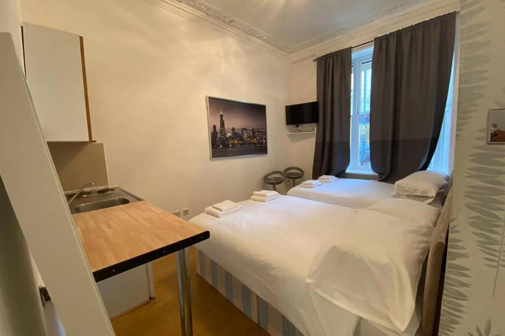 Appartement F6-comfy Ground Flr Fits 4- Near Paddington Londen