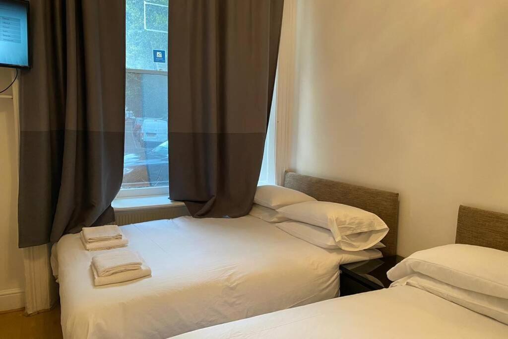 F6-comfy Ground Flr Fits 4- Near Paddington * Londen