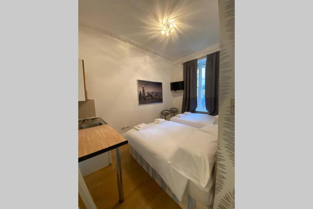 F6-comfy Ground Flr Fits 4- Near Paddington Londen