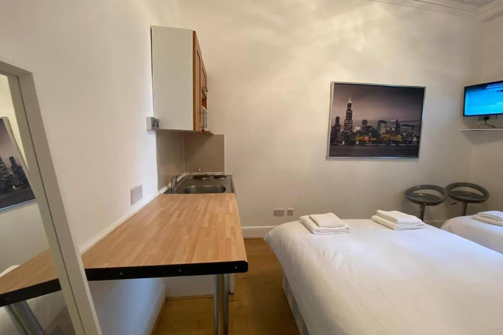 Appartement F6-comfy Ground Flr Fits 4- Near Paddington Londen