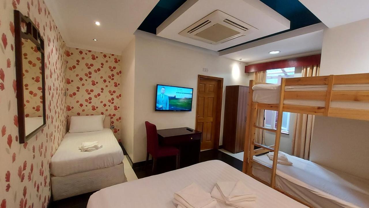 Hotel Star 3*