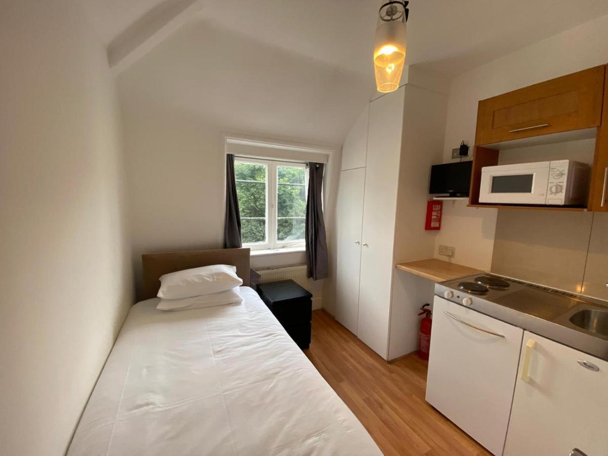 F22-compact 4th Flr Fits 1- Near Paddington Station *