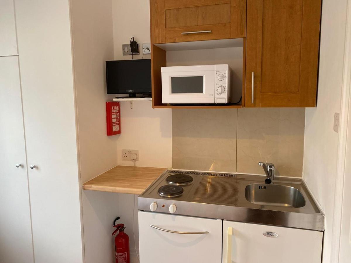 Apartment F22-compact 4th Flr Fits 1- Near Paddington Station London