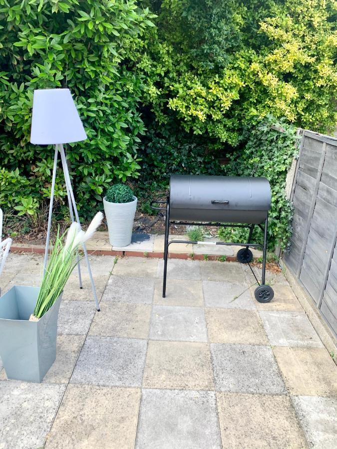 Vakantiehuis Contemporary 3 Bed House With Spacious Garden Close To Stratford *